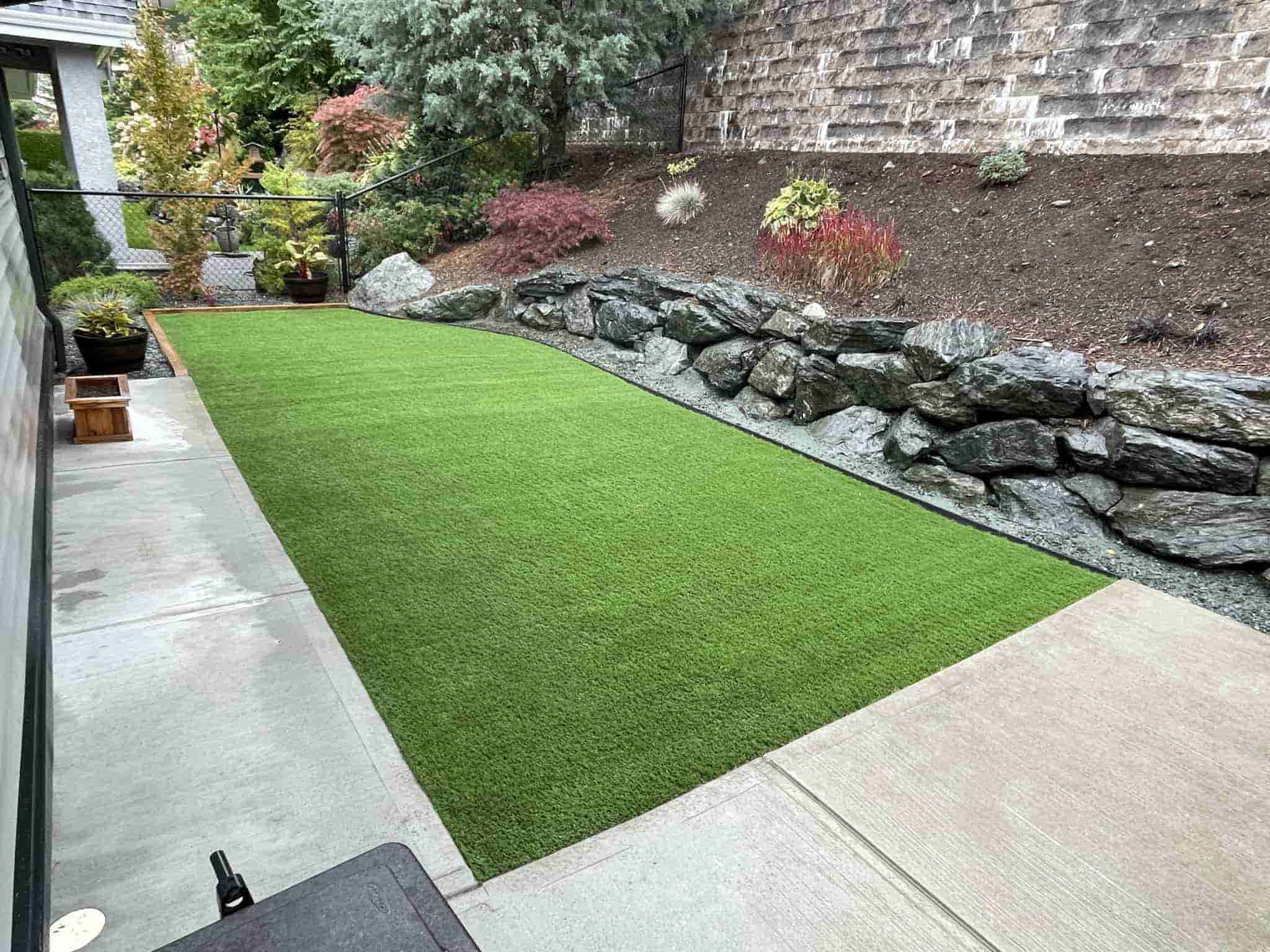 backyard artificial turf installation